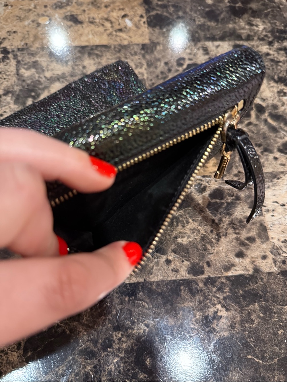 ❌SOLD❌🌟 Rare Henri Bendel Petrol Oil Slick Iridescent Trifold Wallet 🌟 - Picture 15 of 16